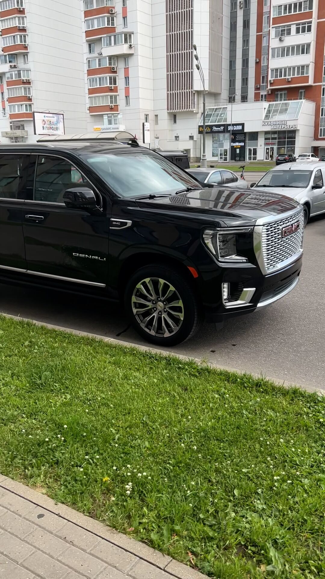 GMC Yukon Denali – покупка автомобиля из Эмиратов.