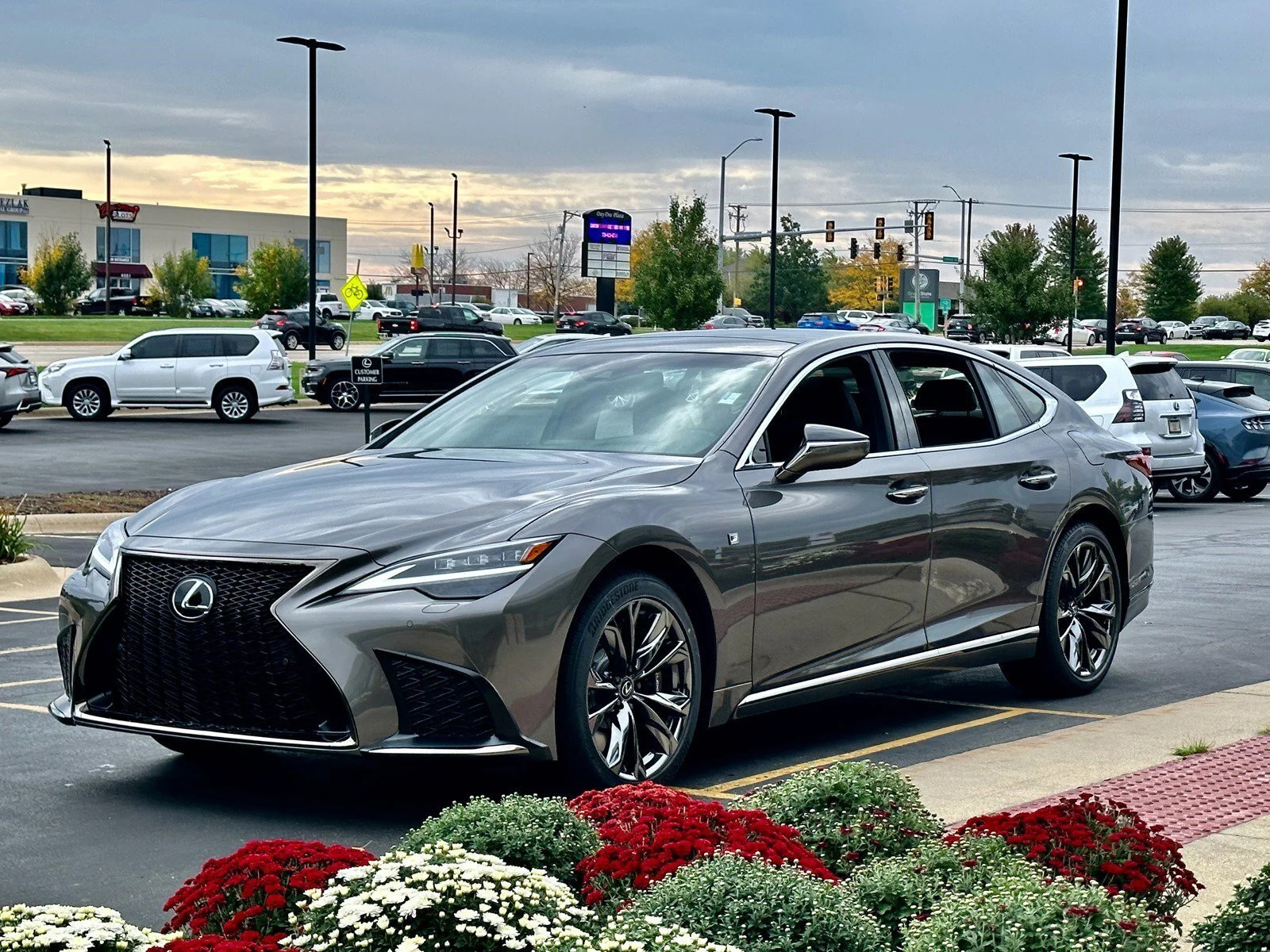 Lexus LS 500 F Sport AWD в наличии и под заказ – Купить в Москве Лексус LS  500 F Sport AWD | Антар Моторс