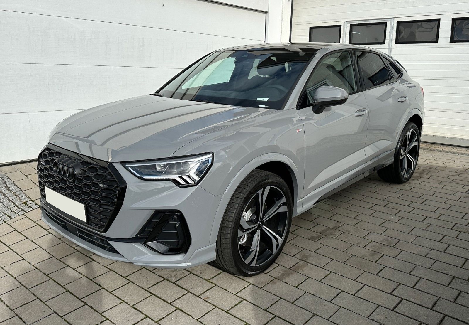 Ауди Q3 SPORTBACK